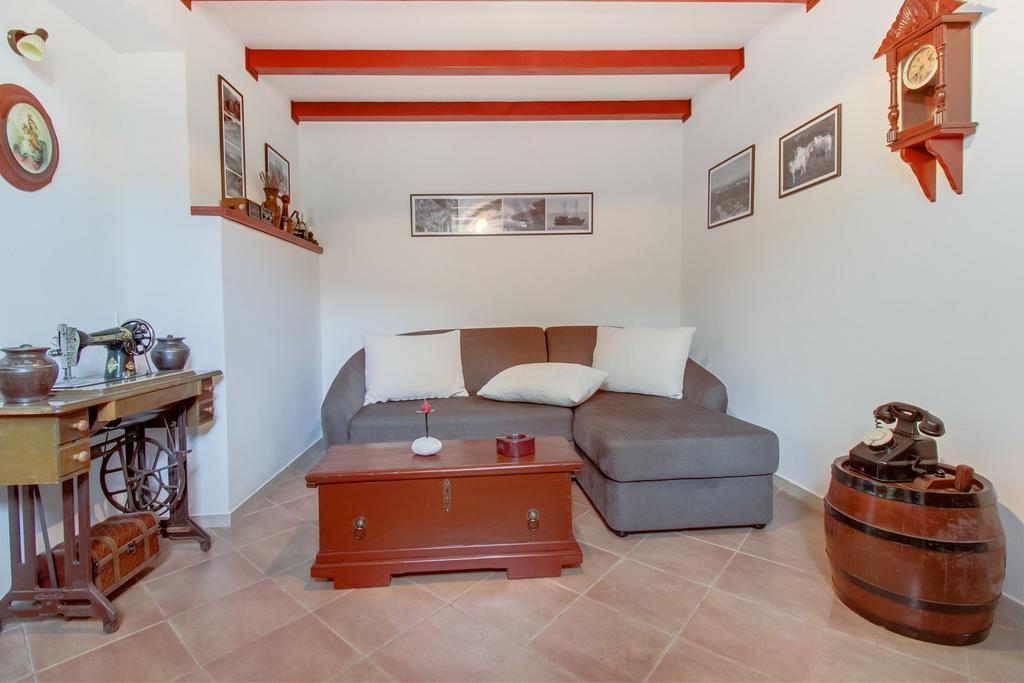 Apartments Franjo Mali Lošinj Pokój zdjęcie