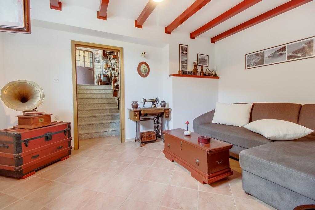 Apartments Franjo Mali Lošinj Pokój zdjęcie