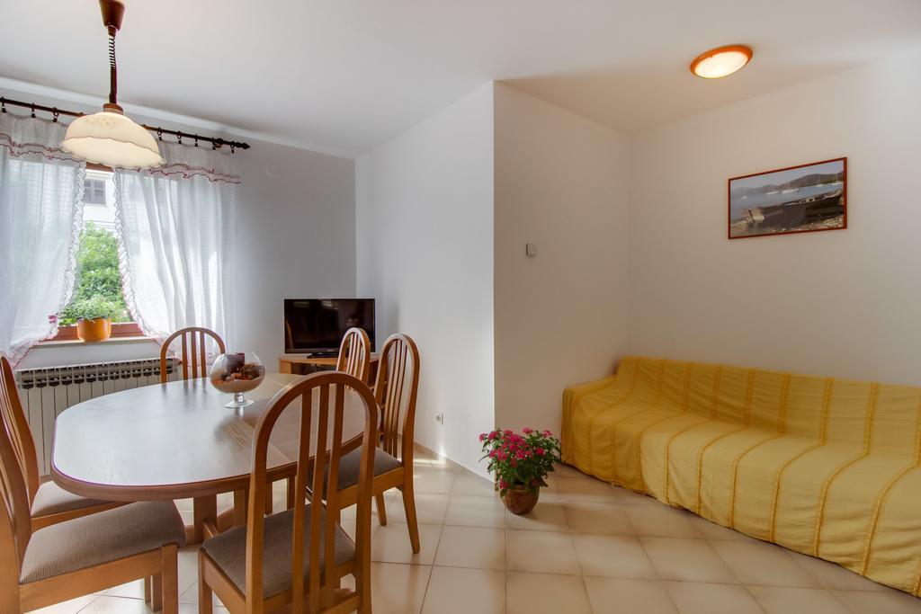 Apartments Franjo Mali Lošinj Pokój zdjęcie