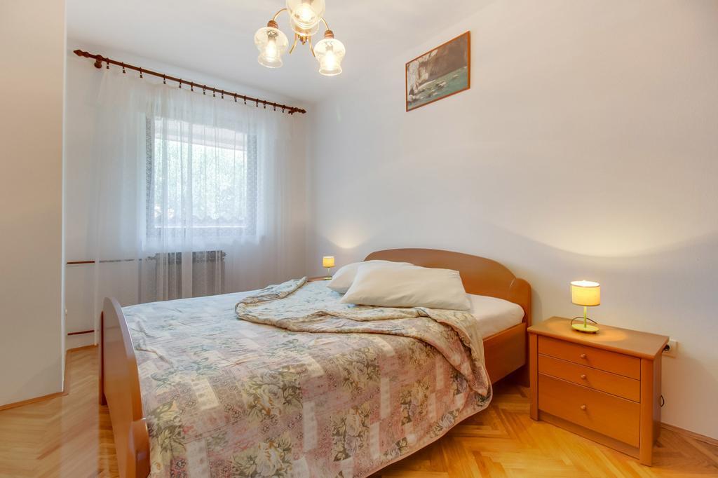 Apartments Franjo Mali Lošinj Pokój zdjęcie
