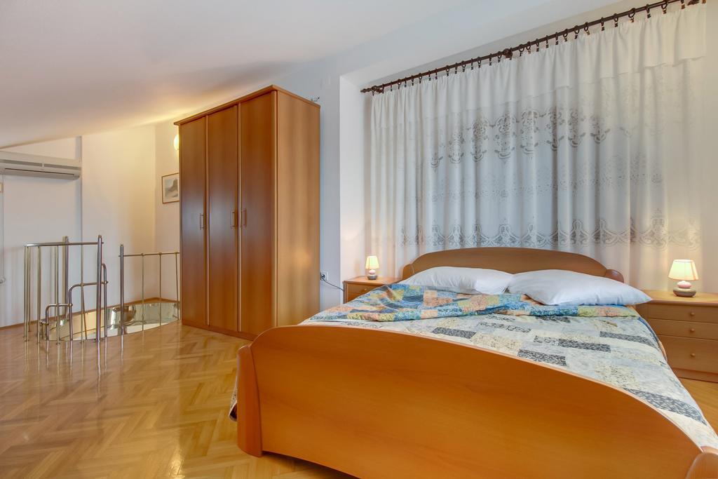 Apartments Franjo Mali Lošinj Pokój zdjęcie